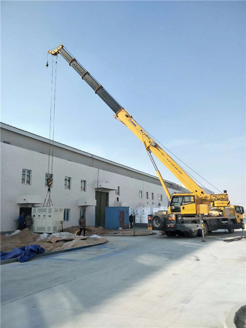 达州市“超载就喊停”—— 吊车的 “重量保镖” 技术